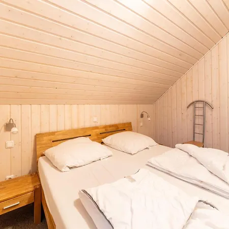 Skandinavisches In Mirow בית נופש